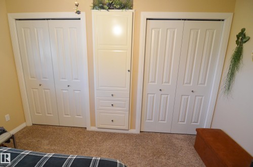 59225 Rge Rd 31, Rural Barrhead County, AB - Indoor Photo Showing Bedroom