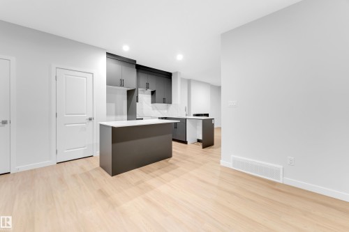 252 24 Street Sw, Edmonton, AB - Indoor