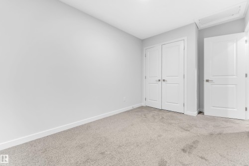 252 24 Street Sw, Edmonton, AB - Indoor Photo Showing Other Room