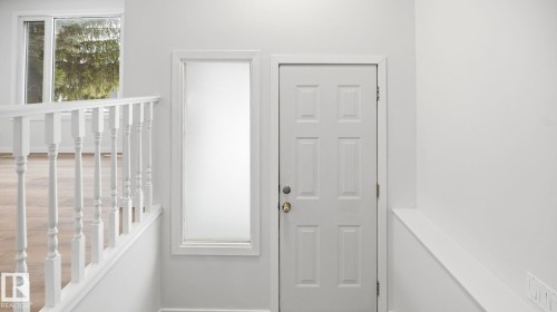 View of exterior entry - 3419 143 Avenue Nw, Edmonton, AB - Indoor Photo Showing Other Room