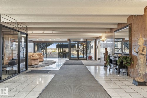 View of lobby - 1103 9918 101 Street, Edmonton, AB - Indoor Photo Showing Other Room
