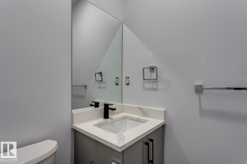 35 Caledon Crescent, Spruce Grove, AB - Indoor Photo Showing Bathroom