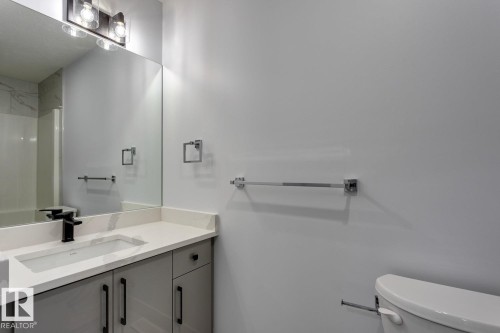 35 Caledon Crescent, Spruce Grove, AB - Indoor Photo Showing Bathroom