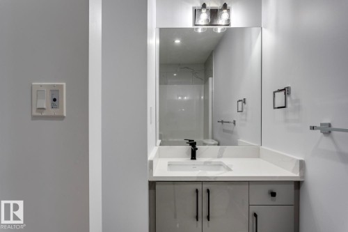 35 Caledon Crescent, Spruce Grove, AB - Indoor Photo Showing Bathroom