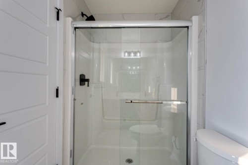 35 Caledon Crescent, Spruce Grove, AB - Indoor Photo Showing Bathroom