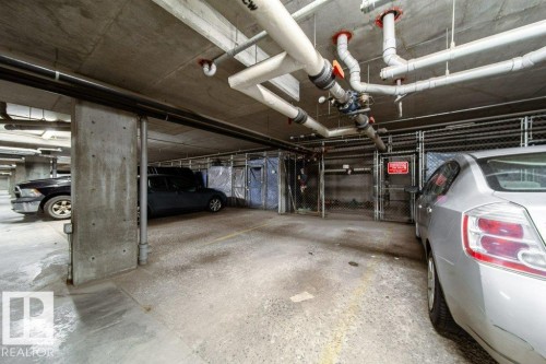 B-9 - 303 4304 139 Avenue, Edmonton, AB - Indoor Photo Showing Garage