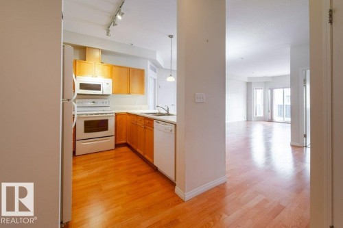 303 4304 139 Avenue, Edmonton, AB - Indoor Photo Showing Kitchen With Double Sink