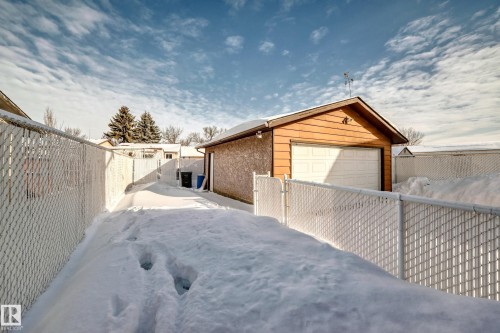 View of detached garage - 11922 138 Avenue, Edmonton, AB - Outdoor With Exterior