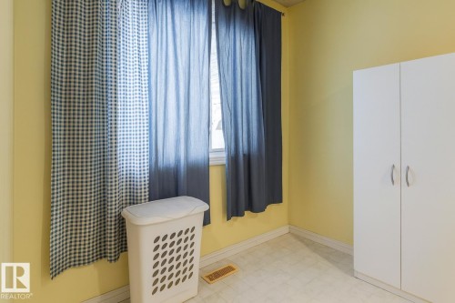 224 Callingwood Two Two, Edmonton, AB - Indoor Photo Showing Other Room