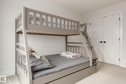 6456 King Wynd, Edmonton, AB - Indoor Photo Showing Bedroom
