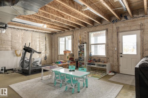 6456 King Wynd, Edmonton, AB - Indoor Photo Showing Gym Room