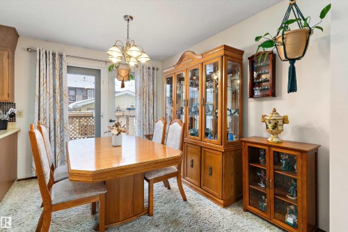 16016 102 Street, Edmonton, AB - Indoor Photo Showing Dining Room