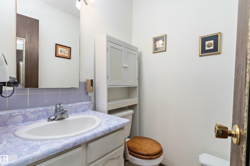 16016 102 Street, Edmonton, AB - Indoor Photo Showing Bathroom
