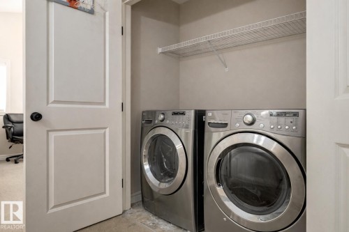 3039 14 Avenue, Edmonton, AB - Indoor Photo Showing Laundry Room