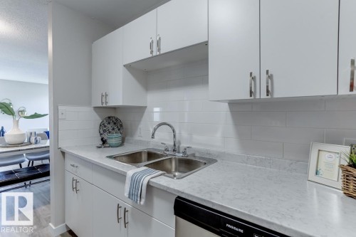 7032 Mill Woods Road S, Edmonton, AB - Indoor Photo Showing Kitchen With Double Sink