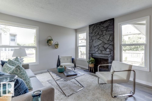 7032 Mill Woods Road S, Edmonton, AB - Indoor