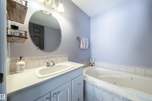 5319 51 Avenue, Rural Lac Ste. Anne County, AB - Indoor Photo Showing Bathroom
