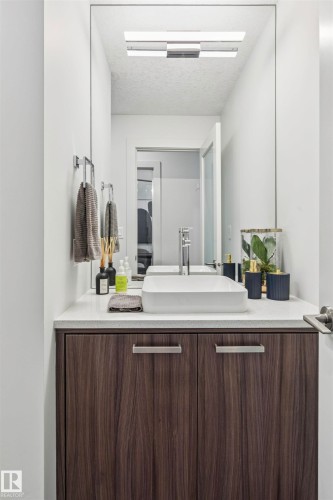 3112 Allan Landing Landing, Edmonton, AB - Indoor Photo Showing Bathroom