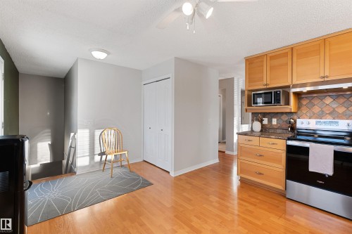 40 Windsor Crescent, St. Albert, AB - Indoor Photo Showing Kitchen