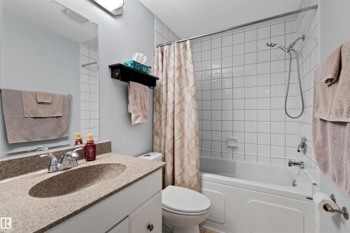 40 Windsor Crescent, St. Albert, AB - Indoor Photo Showing Bathroom