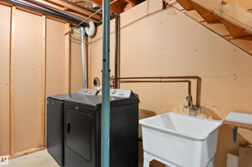 40 Windsor Crescent, St. Albert, AB - Indoor Photo Showing Laundry Room