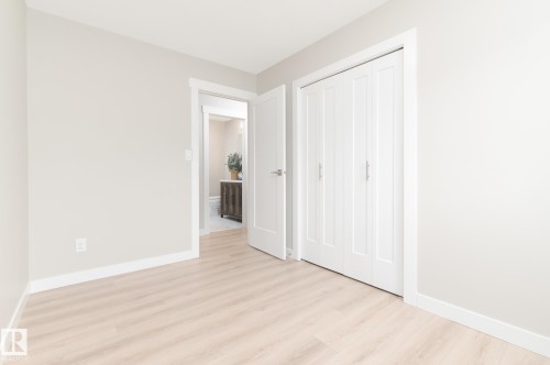 5 Brown Street, Stony Plain, AB - Indoor Photo Showing Other Room