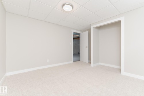 5 Brown Street, Stony Plain, AB - Indoor Photo Showing Other Room