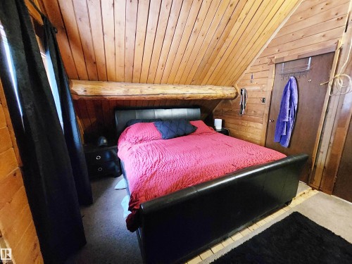 37 61076 Twp Road 462 A, Rural Wetaskiwin County, AB - Indoor Photo Showing Bedroom