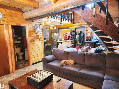 37 61076 Twp Road 462 A, Rural Wetaskiwin County, AB - Indoor Photo Showing Living Room