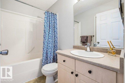 2 Heatherlands Way, Spruce Grove, AB - Indoor Photo Showing Bathroom