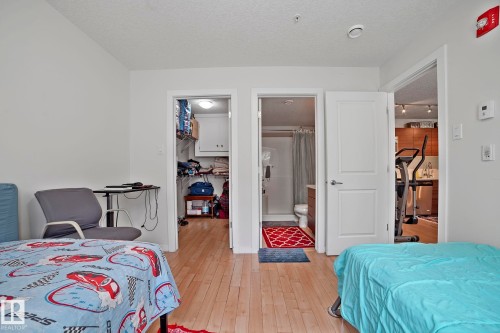 205 9517 160 Avenue, Edmonton, AB - Indoor Photo Showing Bedroom