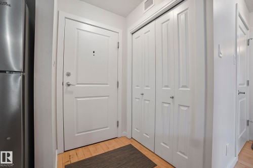 205 9517 160 Avenue, Edmonton, AB - Indoor Photo Showing Other Room