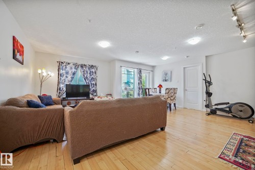 205 9517 160 Avenue, Edmonton, AB - Indoor Photo Showing Living Room