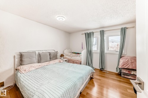4315 89 Street, Edmonton, AB - Indoor Photo Showing Bedroom
