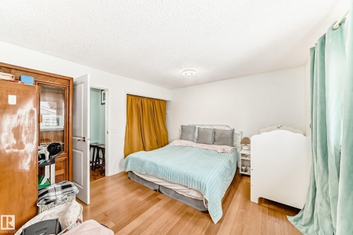 4315 89 Street, Edmonton, AB - Indoor Photo Showing Bedroom