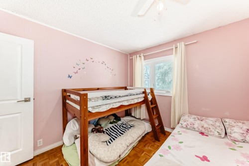 4315 89 Street, Edmonton, AB - Indoor Photo Showing Bedroom