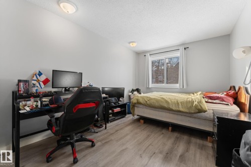 10 11219 103A Avenue, Edmonton, AB - Indoor Photo Showing Bedroom