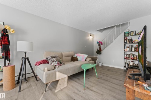 10 11219 103A Avenue, Edmonton, AB - Indoor