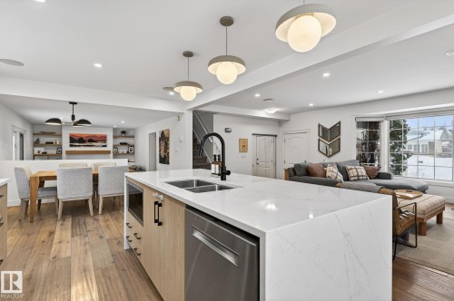 632 Wahstao Road, Edmonton, AB - Indoor Photo Showing Kitchen With Double Sink