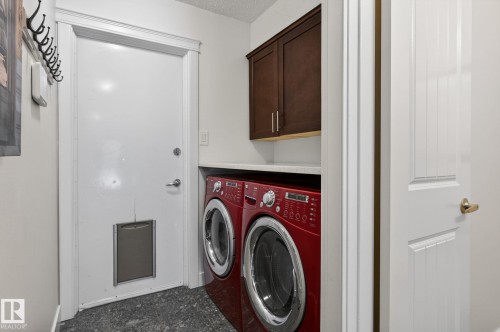 632 Wahstao Road, Edmonton, AB - Indoor Photo Showing Laundry Room