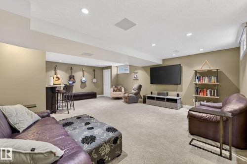 632 Wahstao Road, Edmonton, AB - Indoor