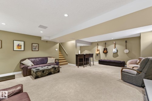 632 Wahstao Road, Edmonton, AB - Indoor