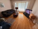 5935 189 Street, Edmonton, AB  - Indoor Photo Showing Living Room 