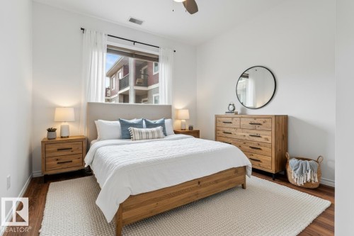 Edmonton, AB - Indoor Photo Showing Bedroom