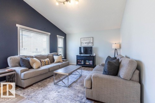 5 Lamplight Drive, Spruce Grove, AB - Indoor Photo Showing Living Room