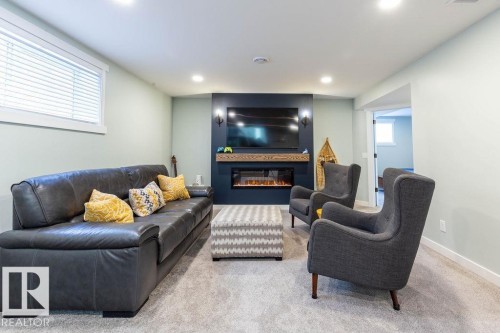 5 Lamplight Drive, Spruce Grove, AB - Indoor Photo Showing Living Room With Fireplace