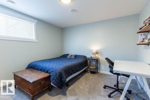 5 Lamplight Drive, Spruce Grove, AB - Indoor Photo Showing Bedroom