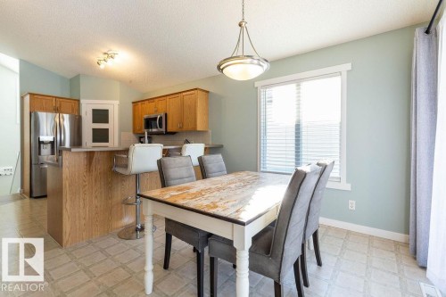 5 Lamplight Drive, Spruce Grove, AB - Indoor Photo Showing Dining Room