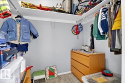 View of walk in closet - 