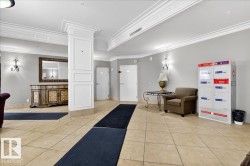Lobby with crown molding - 